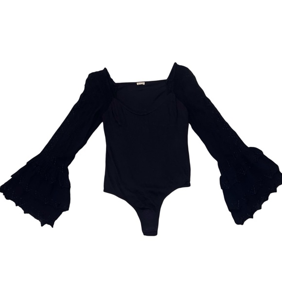 NWOT Free People Eyelet Lace Tiered Ruffle Sleeve Bodysuit Small Navy Blue - Picture 3 of 9